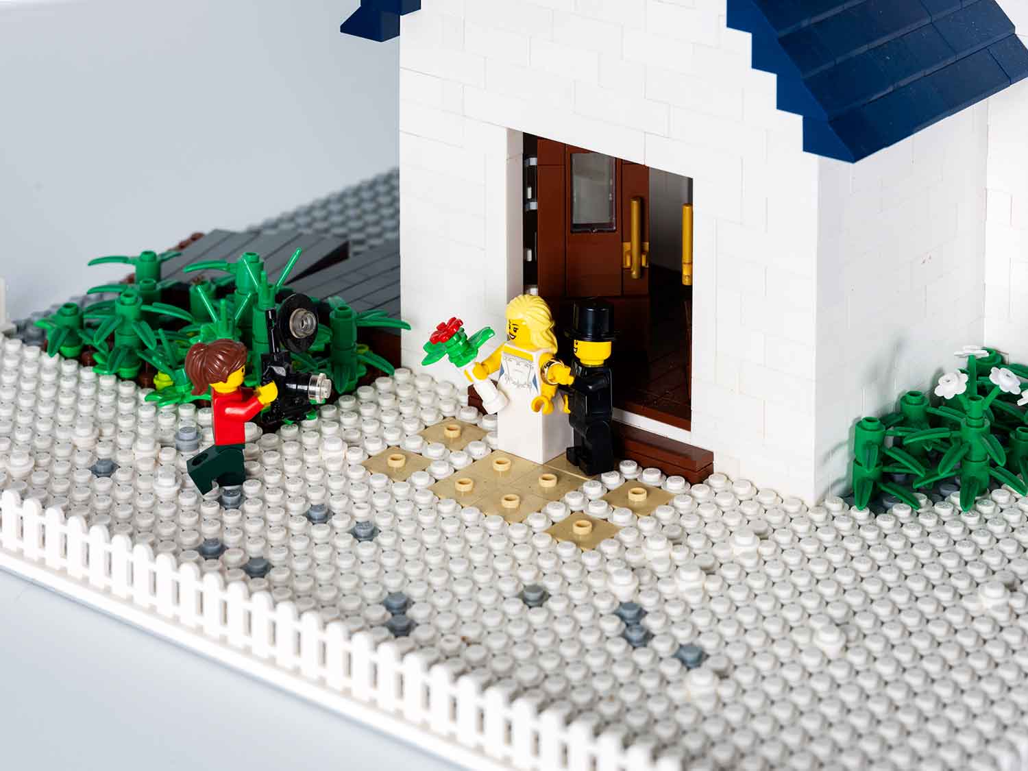 Little White Wedding Chapel MOC